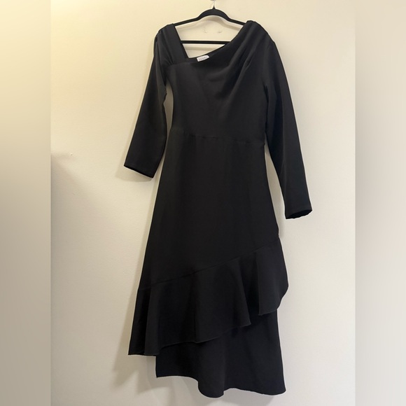 Yaura Long Sleeve Slash Neck Dress in Black - 14 - Picture 2 of 10